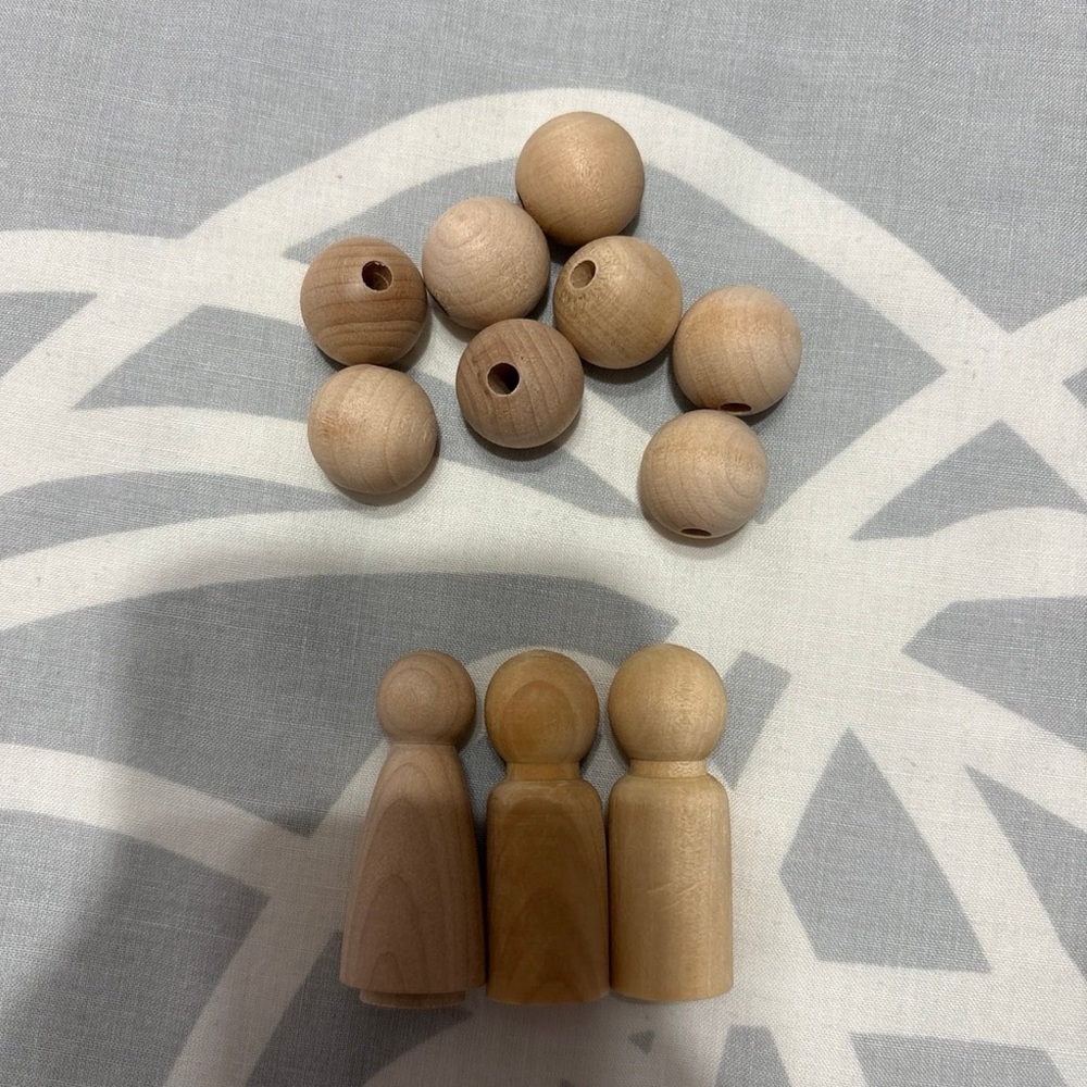 Wooden Peg Dolls and Heads